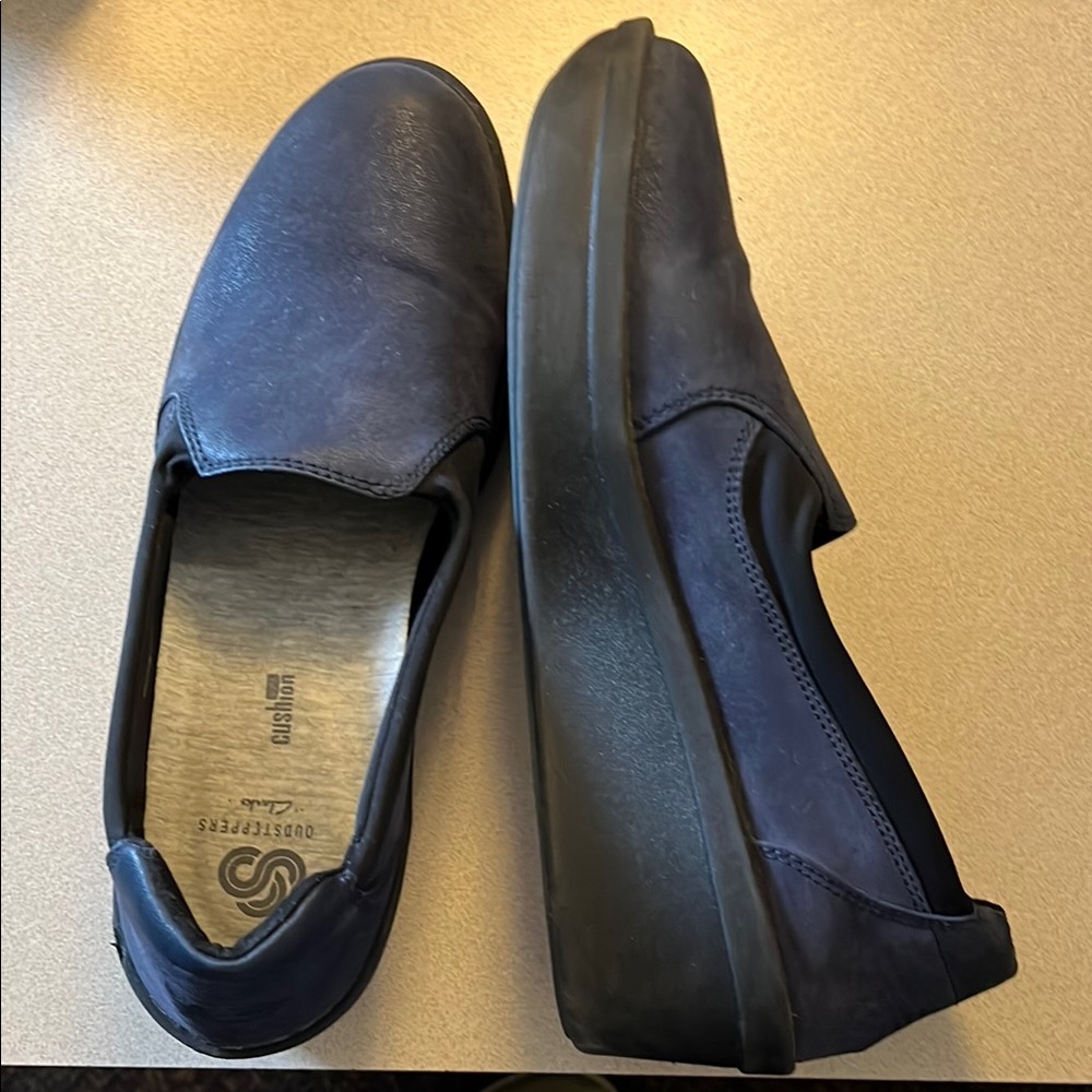 Women’s Clark Cloudsteppers Blue Slip-On Shoes, size 8